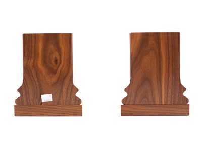 Lot 212 - David Linley (born 1961) a pair of walnut columnar book ends