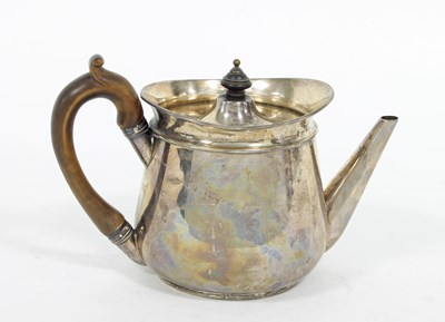 Lot 506 - A Victorian silver teapot, George Lambert,...