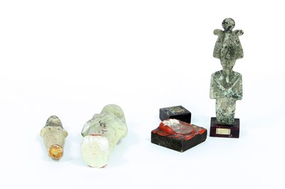 Lot 679 - A collection of ancient Egyptian burial items