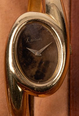 Lot 8 - An 18ct gold Kutchinsky wristwatch