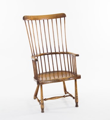 Lot 131 - A 19th Century ash and beech comb-back Windsor...