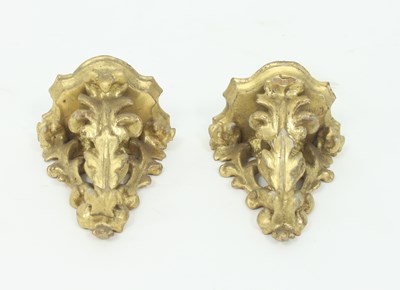 Lot 364 - A pair of carved and gilded Florentine...