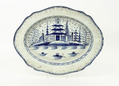 Lot 772 - An English pearlware oval serving dish, circa...