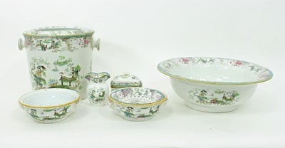 Lot 786 - A Copeland Spode toilet set, comprising large...