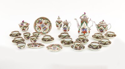 Lot 818 - A Worcester 'Dragons in Compartments' pattern...