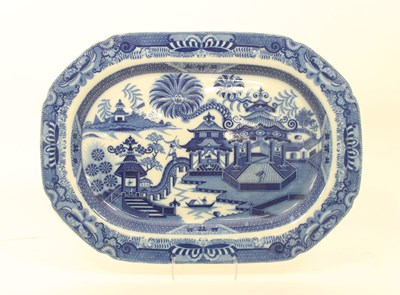 Lot 846 - A blue and white pearlware meat dish in...