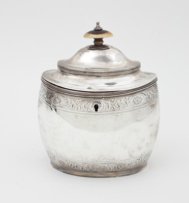 Lot 1032 - A George III silver tea caddy, R & S Hennell,...