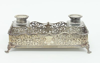 Lot 1036 - A Victorian silver inkstand, Walter & John...