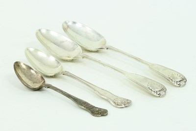 Lot 1097 - A pair of silver fiddle, thread and shell...