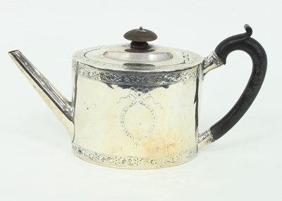 Lot 1115 - A George III silver teapot, George Smith &...