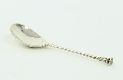 Lot 1125 - An early 17th Century silver seal top spoon,...