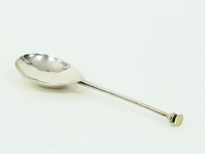 Lot 1126 - An early 17th Century silver seal top spoon,...