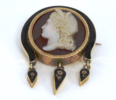 Lot 1212 - A Victorian gold, enamel and hardstone cameo...