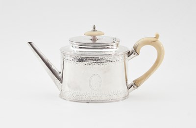 Lot 230 - A silver teapot, William Pitts, London 1781,...