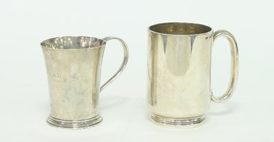 Lot 255 - A silver tankard, H & H, Birmingham 1932 and...