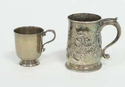 Lot 276 - A George III silver mug, Newcastle date letter...