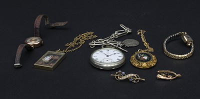 Lot 311 - A lady's 9ct gold cased wristwatch, the...