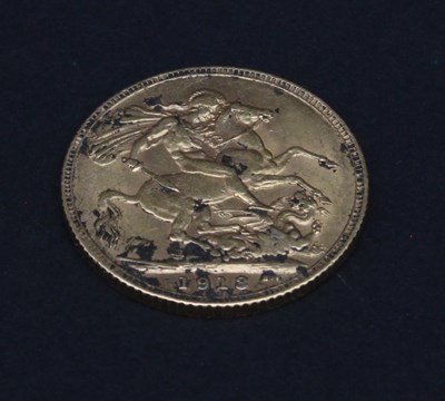 Lot 331 - A George V gold sovereign, 1913