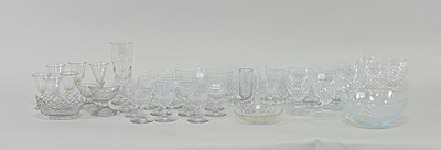 Lot 340 - A quantity of glassware