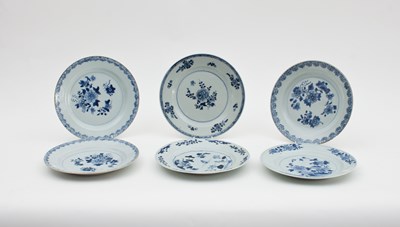 Lot 415 - Six 18th Century Chinese blue and white plates...