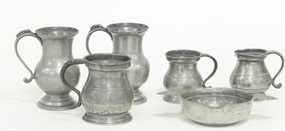 Lot 899 - Sundry pewter