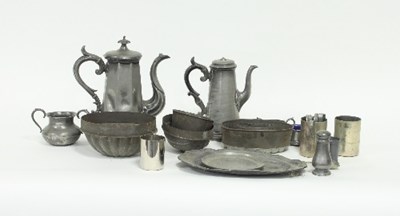 Lot 43 - A collection of pewter pots, plates and moulds