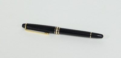 Lot 66 - A Montblanc Meisterstuck fountain pen, the nib...