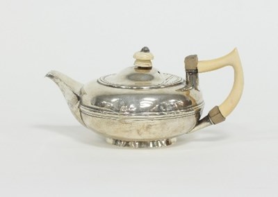 Lot 224 - A bachelor's silver teapot, M & W, Chester...