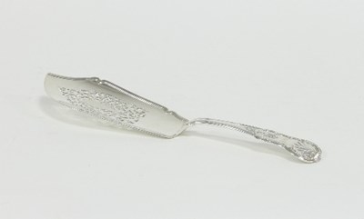 Lot 292 - A William IV silver fish slice, IW, Newcastle...