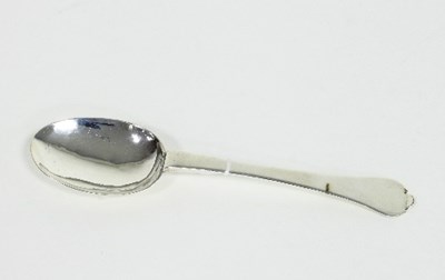 Lot 306 - A William and Mary silver trefid spoon, Thomas...