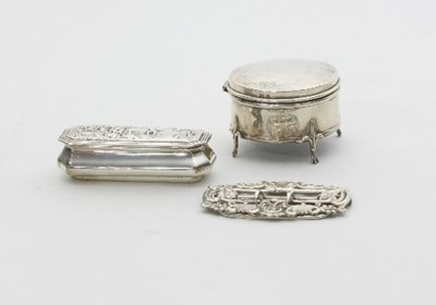 Lot 316 - A silver trinket box, Birmingham 1901, the...