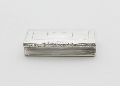 Lot 317 - A George IV silver snuff box, William Simpson,...