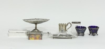 Lot 341 - A pair of Victorian silver salts, London 1842,...