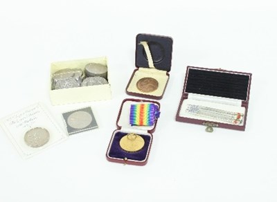 Lot 371 - Nineteen crown coins, two medals and a boxed...