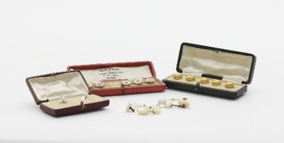 Lot 425 - A collection of dress studs, including five...