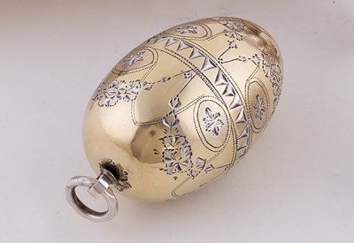 Lot 35 - A George III silver gilt nutmeg case, London...