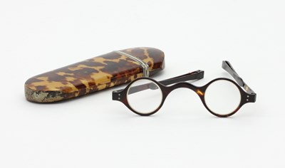 Lot 47 - An early 19th Century tortoiseshell spectacles...