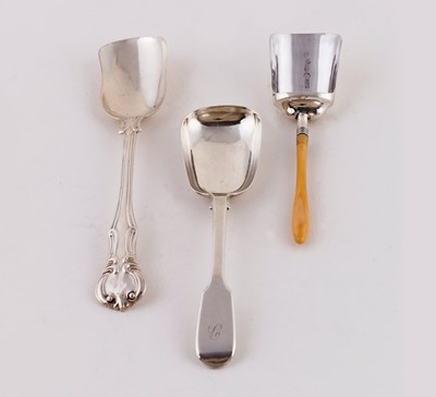 Lot 118 - A Victorian silver caddy spoon, London 1852,...