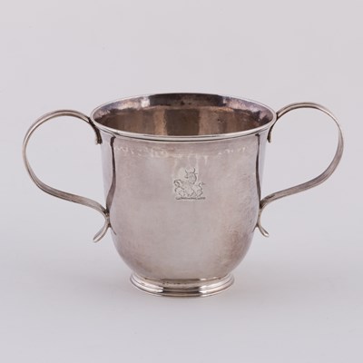 Lot 126 - A George II silver loving cup, maker's mark...