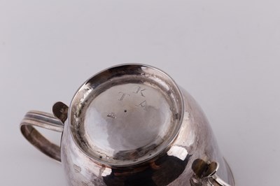 Lot 126 - A George II silver loving cup, maker's mark...