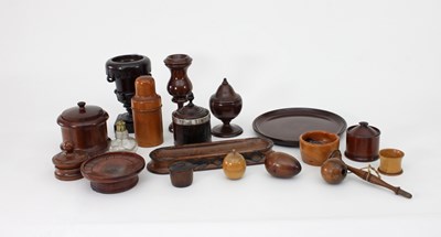 Lot 539 - A collection of treen including boxes and...