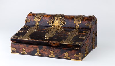 Lot 550 - A Victorian amboyna wood stationery box, by...