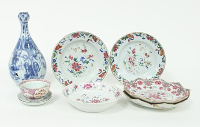 Lot 157 - A 17th Century Chinese blue and white Kraak...