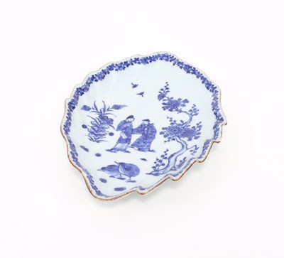 Lot 169 - A Chinese blue and white leaf shaped dish,...