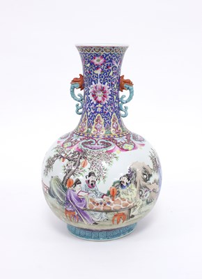 Lot 210 - A large Chinese two-handled vase, Qing dynasty,...