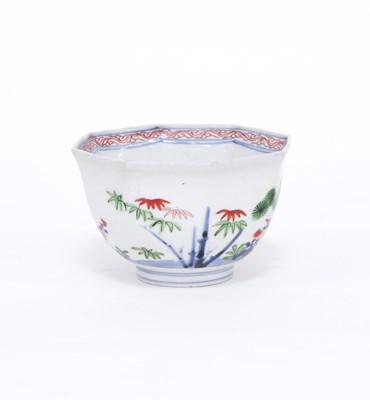 Lot 213 - A Japanese Arita octagonal bowl, circa 1700,...