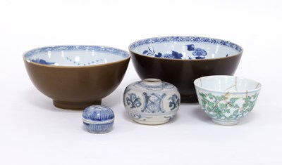 Lot 253 - A Chinese blue and white Nankin bowl, 16.5cm...