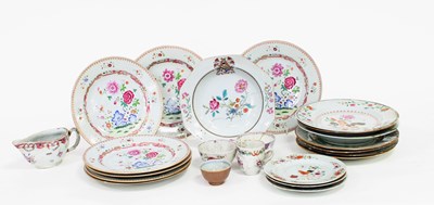 Lot 285 - A set of seven famille rose plates, Qianlong,...