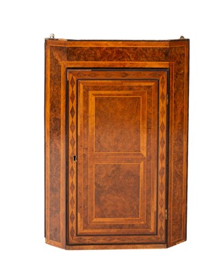 Lot 274 - A Craftsman made corner cupboard