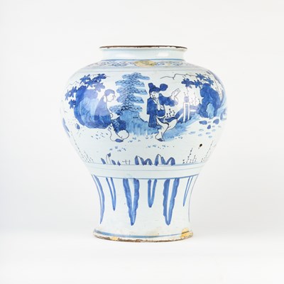 Lot 352 - A large blue and white 18th Century delftware...